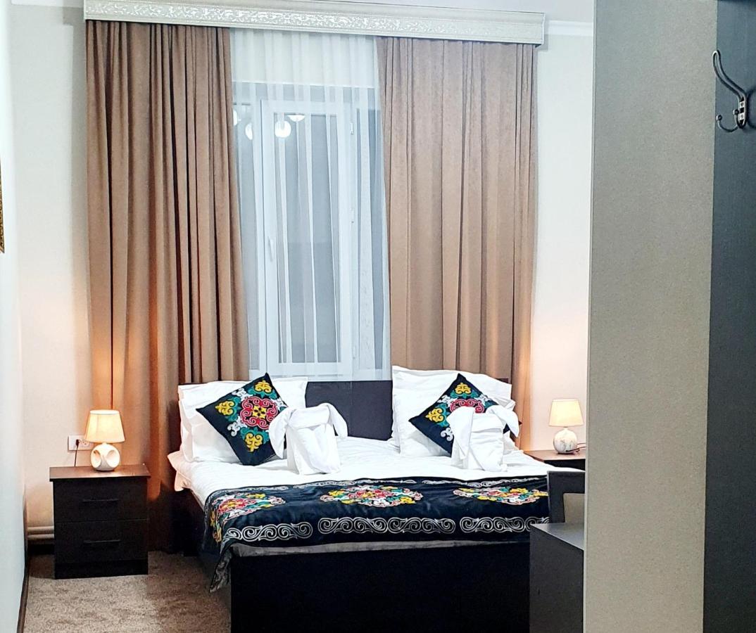 Ocean Hotel Osh Luaran gambar